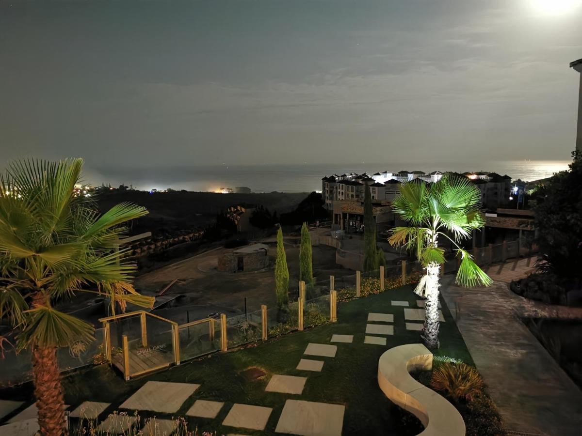 Apartment Seaside Serenity - Stylish With Spectacular Views