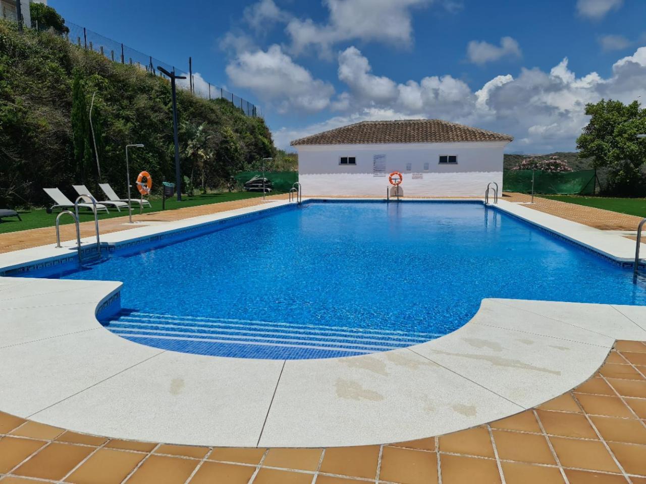 Apartment Seaside Serenity - Stylish With Spectacular Views *