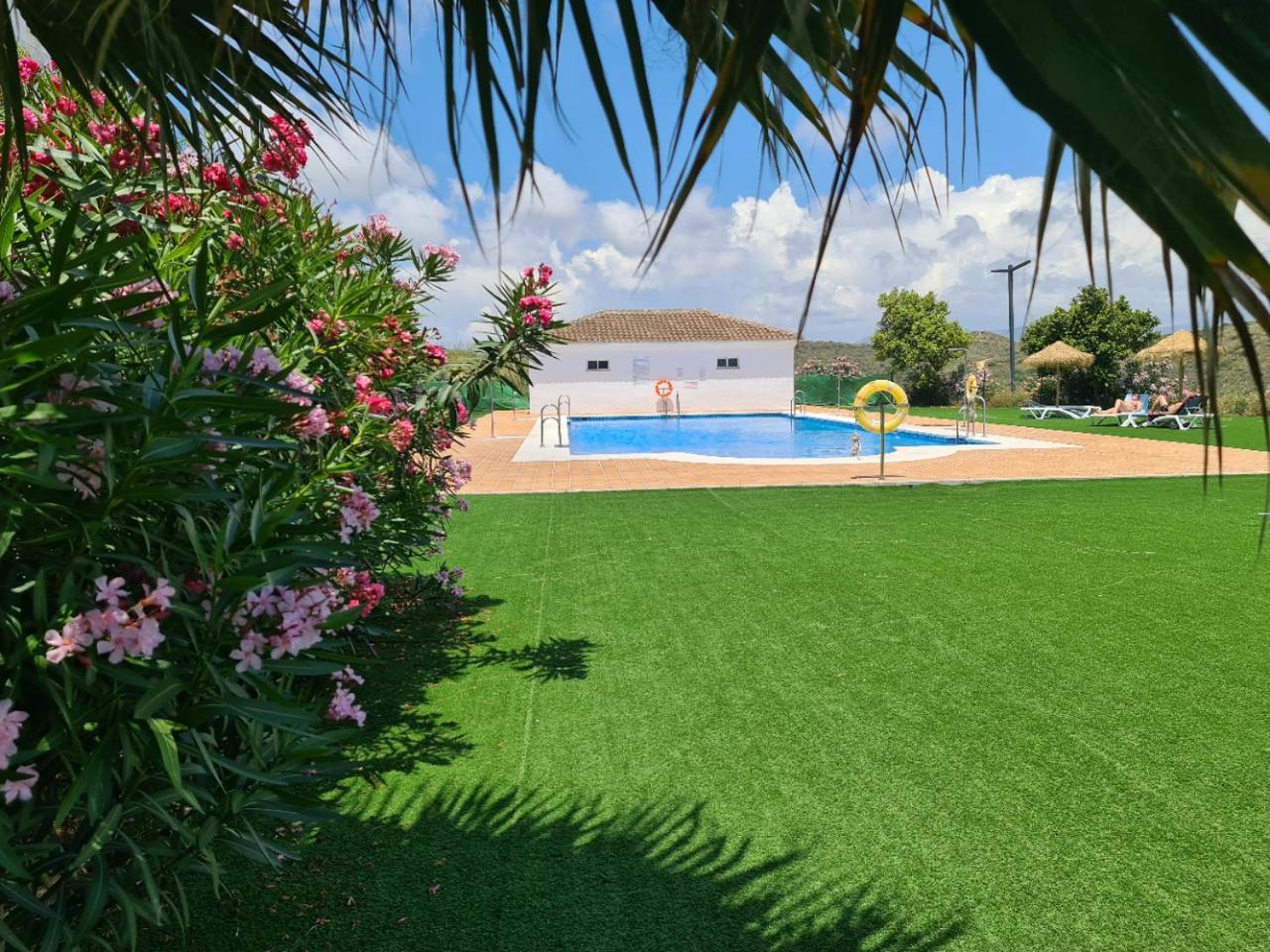 Apartment Seaside Serenity - Stylish With Spectacular Views Manilva